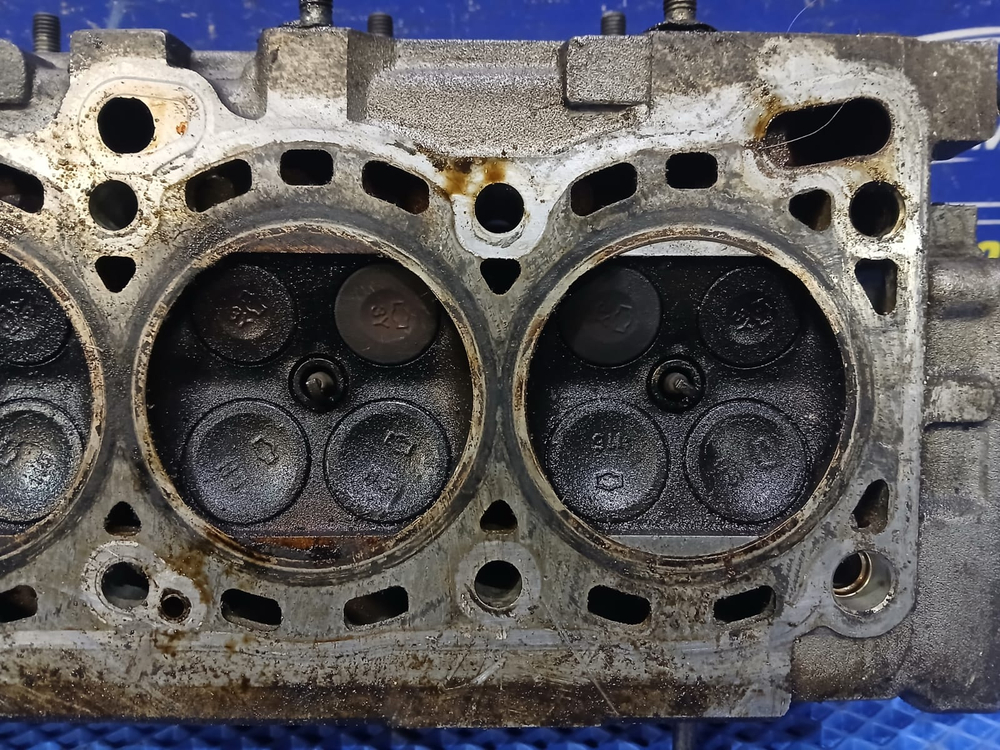 Головка блока цилиндров NISSAN SUNNY 2000