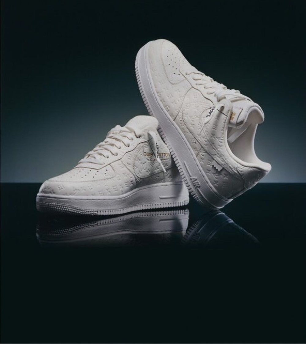 LOUIS VUITTON Х NIKE AIR FORCE 1