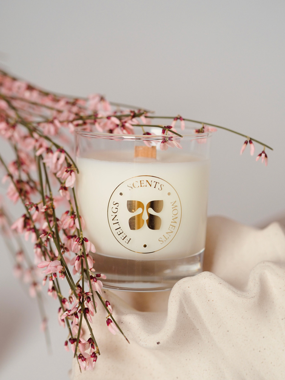 Свеча в стеклянном стакане 320 мл, Фирменный аромат «Sense You»