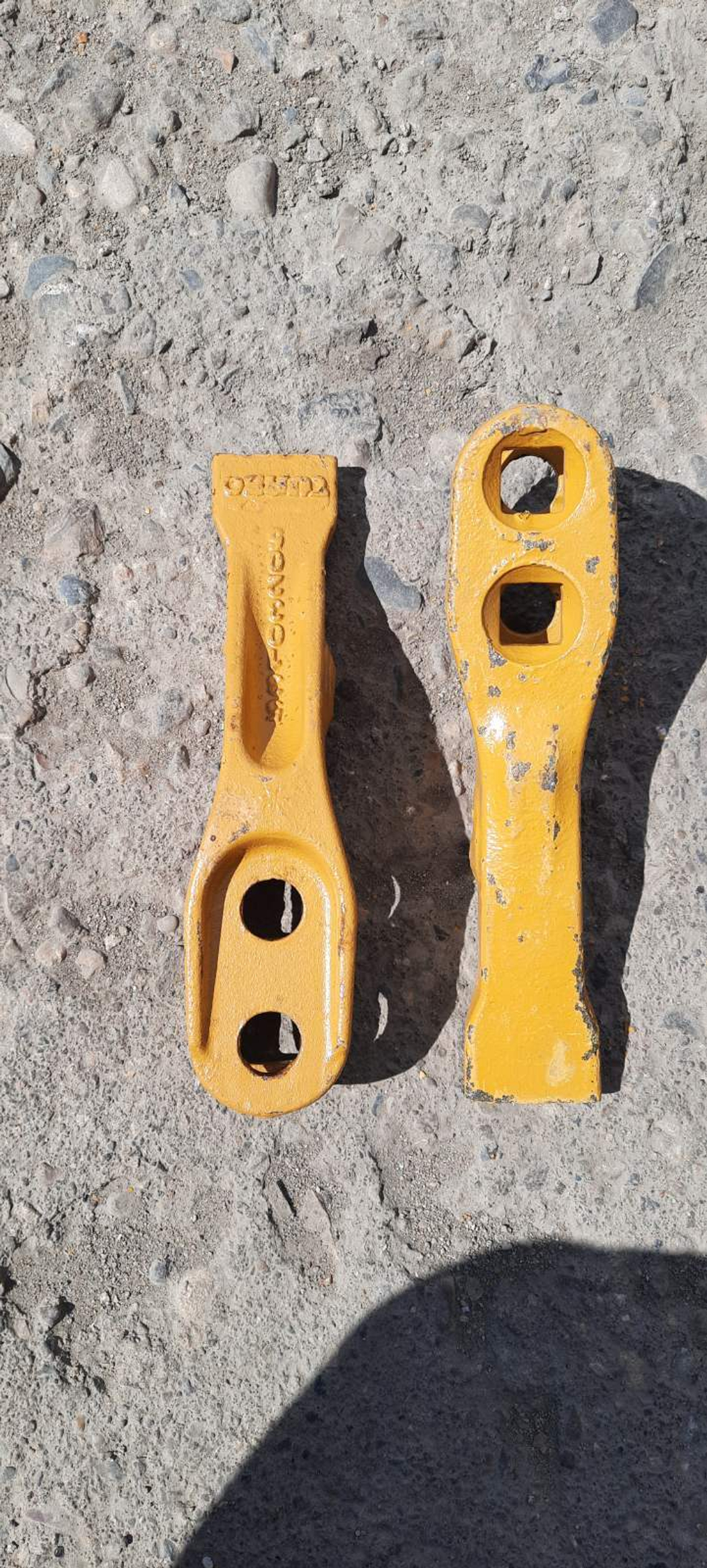 Зуб центральный E25 53103205