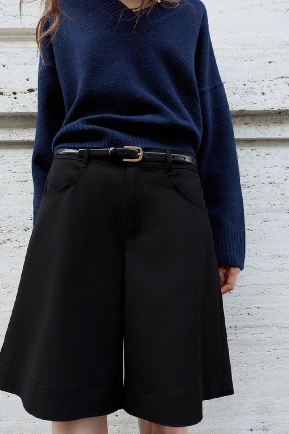 ZARА ДЛИННЫЕ БЕРМУДЫ КЛЕШ, ЧЕРНЫЙ