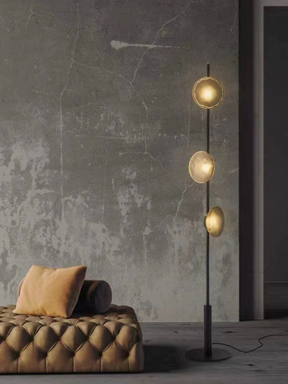 Floor design lamp Ceto Triple by Ross Gardam