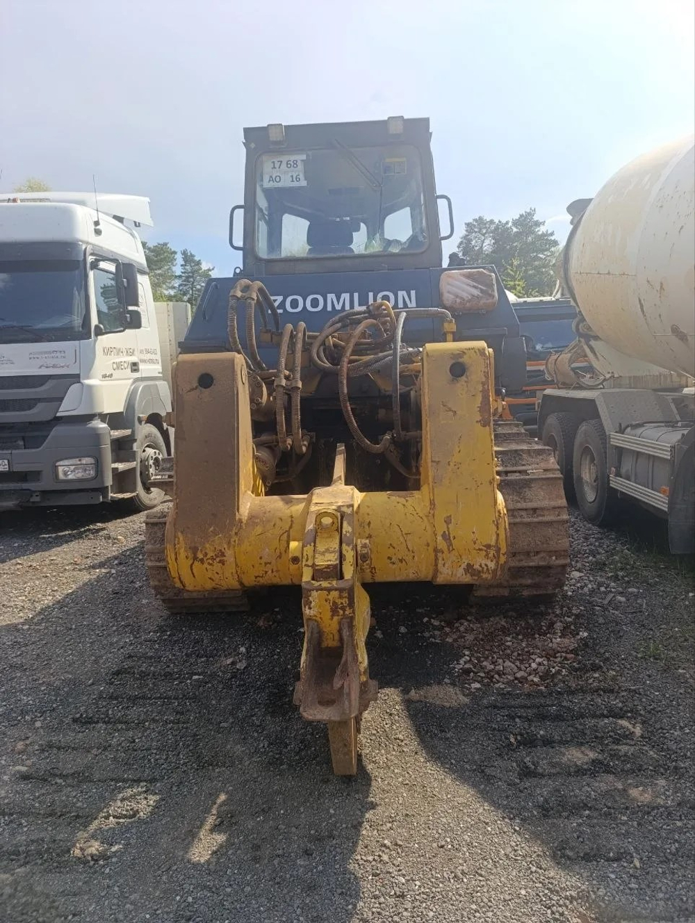 Zoomlion ZD220* Бульдозер ZD220F-3 (Дизельный, 14,0 л, 254 л.с., АТ)