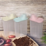 Банка для продуктов пластиковая 2,5л со стаканчиком