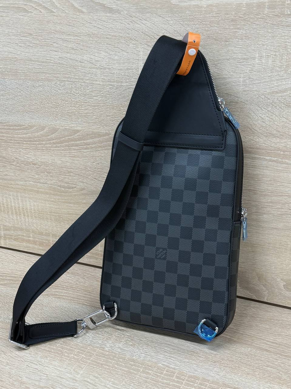 Сумка-мессенджер Louis Vuitton