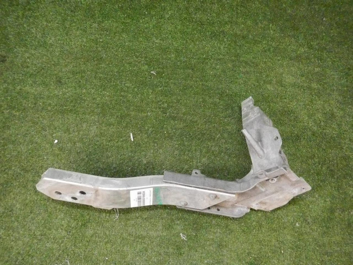 Кронштейн передней панели Mercedes GLC X253 15-22