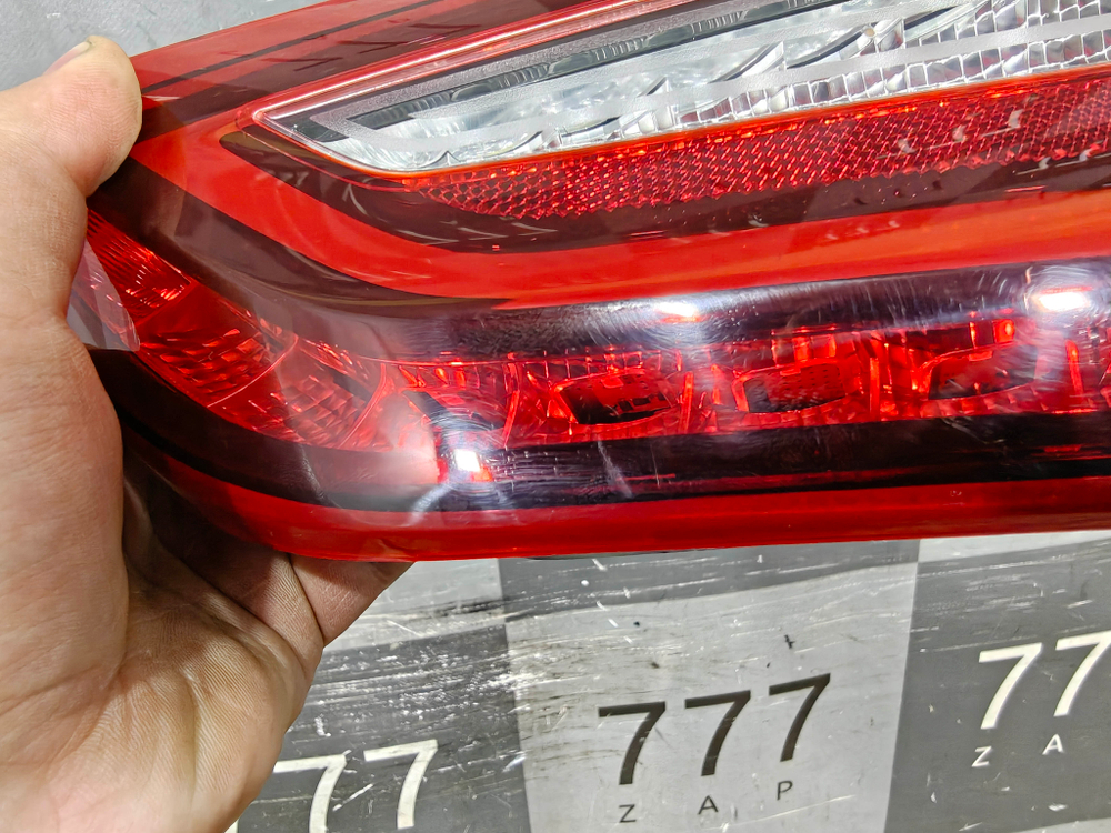 Фонарь зaдний пpавый LADA Vesta 22-нв Б/У Оригинал 8450040004