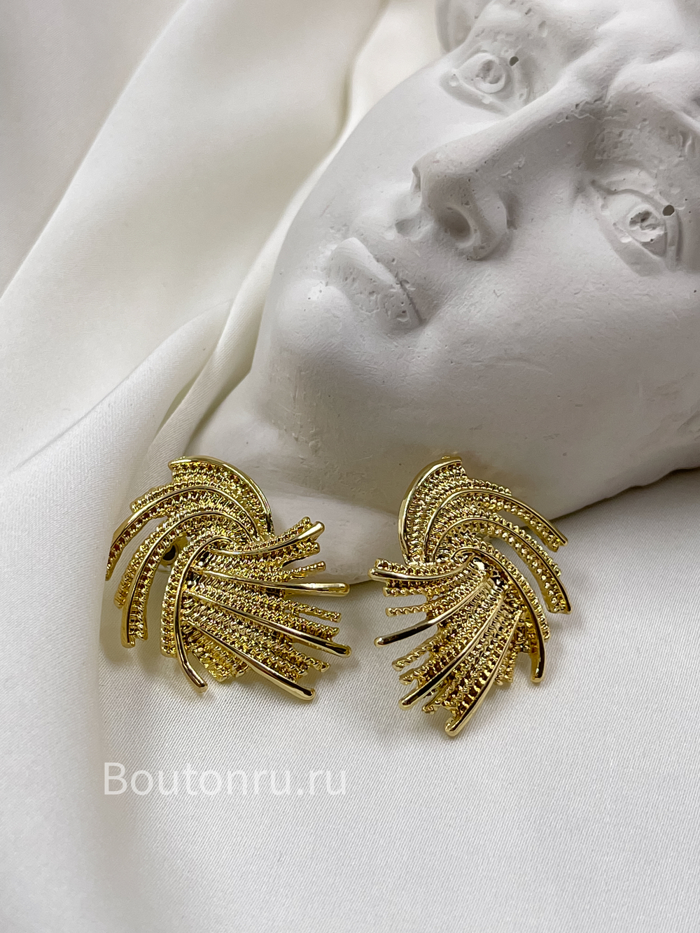 Серьги золотистые "Вихрь"