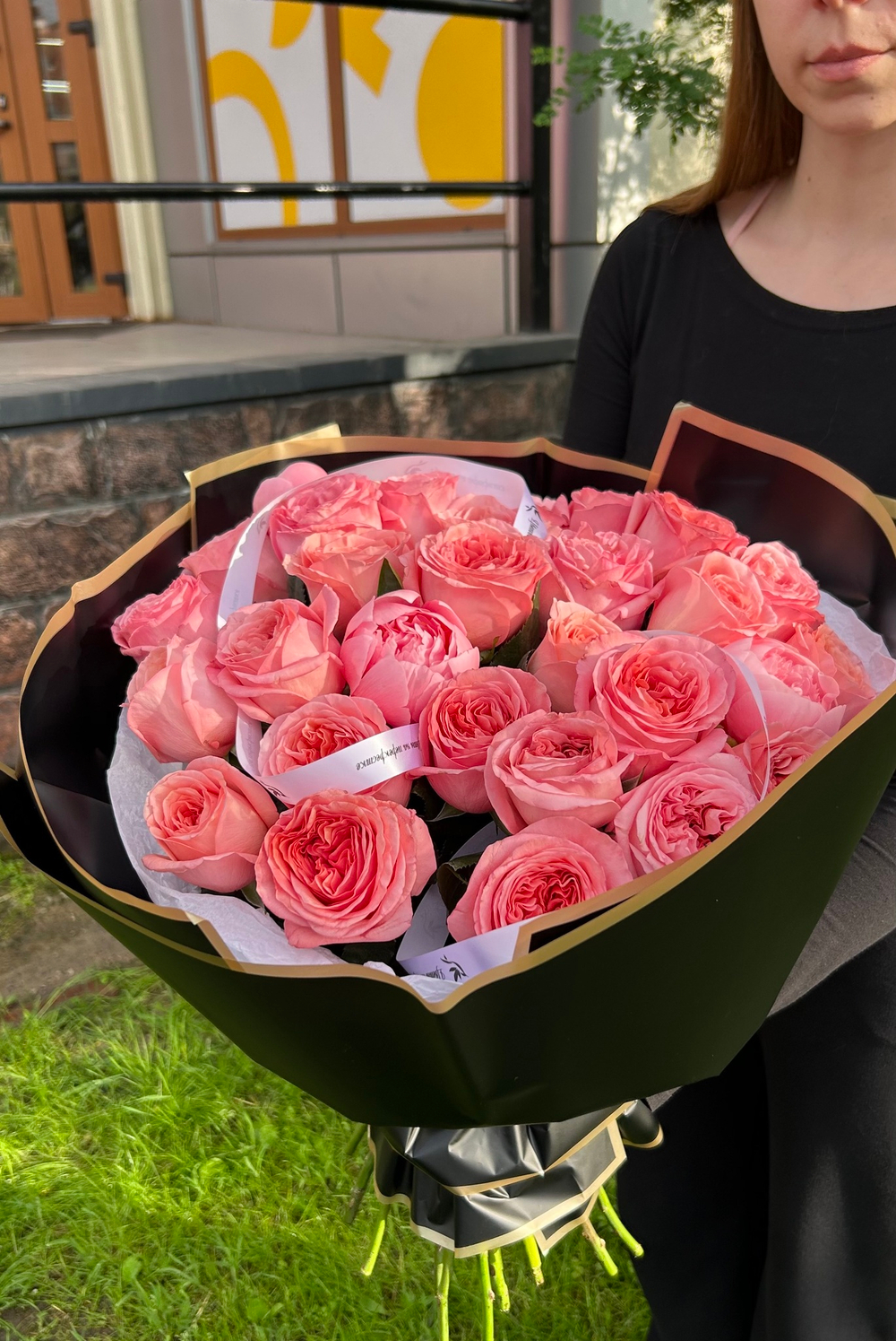 29 роз в упаковке