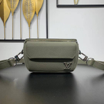 Сумка-мессенджер Louis Vuitton