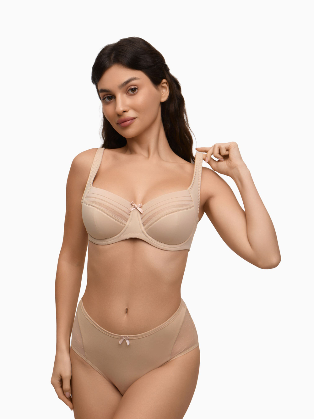 Бюстгальтер OIRO с чашками на спонже и на косточках Lily