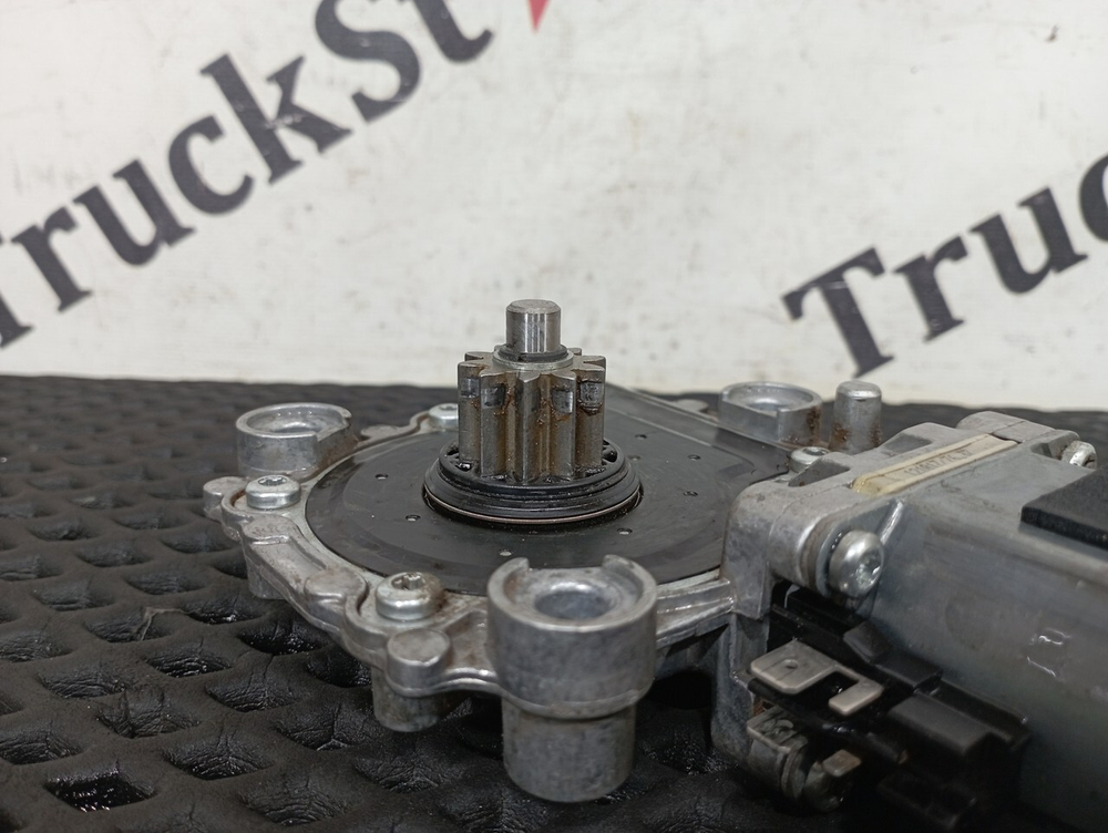 Моторчик стеклоподъемника