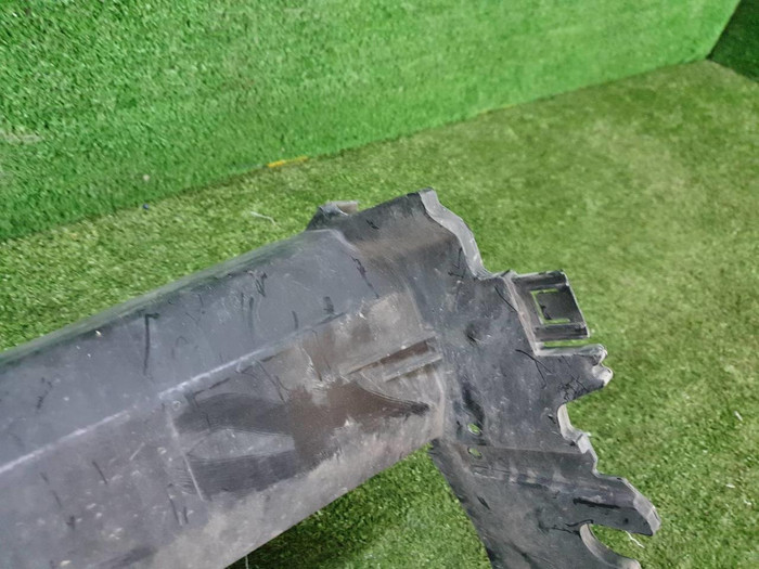 Воздуховод внутренний Porsche Macan (2014-2018)