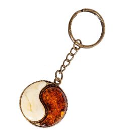 AM- 822 Брелок «Инь-Ян» (латунь, янтарь)