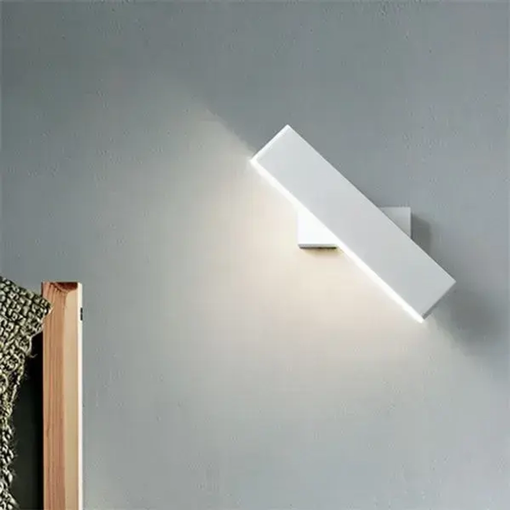 Светодиодный настенный светильник, трехцветный с затемнением, белый, крепежные винты