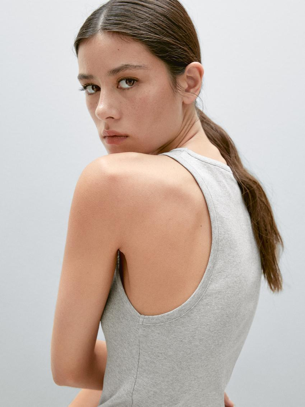 Massimo Dutti Топ с круглым вырезом и блестящей отделкой, серебряный