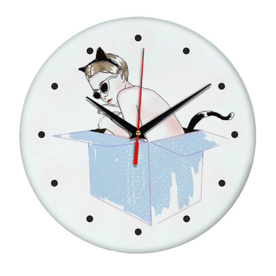 Сувенир и подарок часы Женщина кошка в коробке