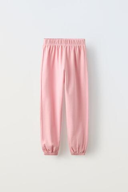 ZARA КОМПЛЕКТ ИЗ БРЮК И ТОЛСТОВКИ С НАДПИСЬЮ, РОЗОВЫЙ