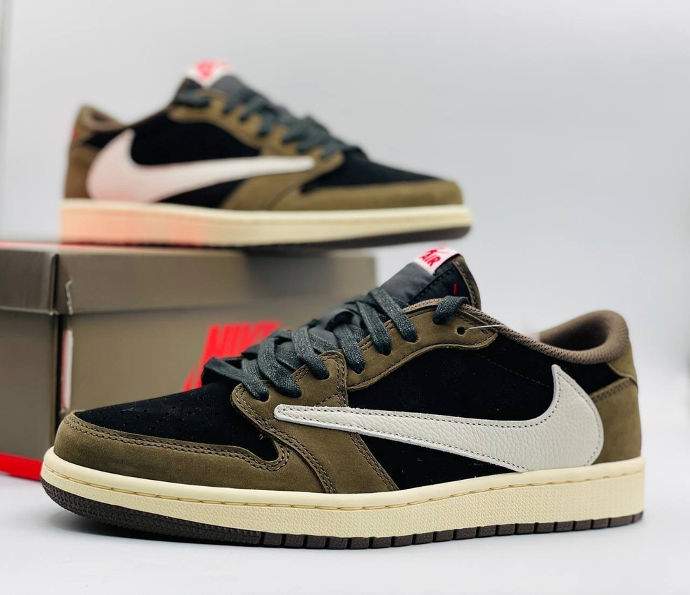 Кроссовки коллаборация Travis Scott x Air Jordan 1 Retro Low OG SP