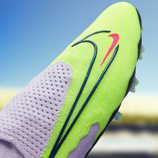 Футбольные бутсы Nike Luminous pack Phantom GX - Поступление