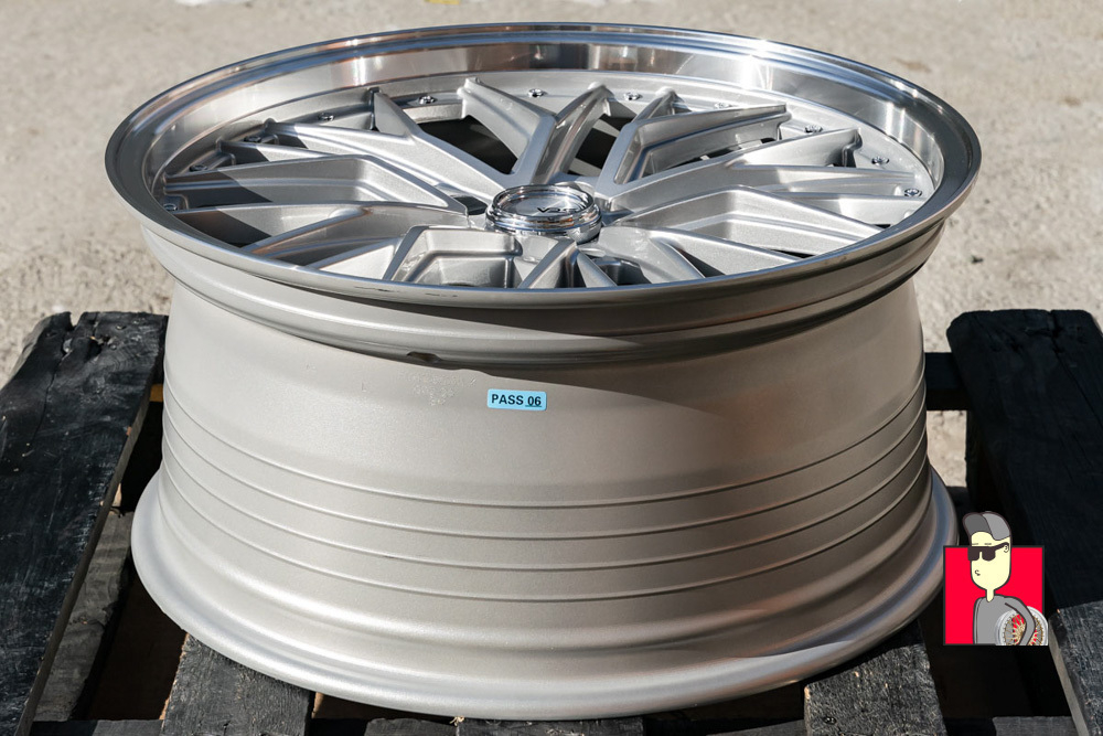 Комплект дисков Vossen 3323 FlowForm 18x8.5 et35 5x114.3