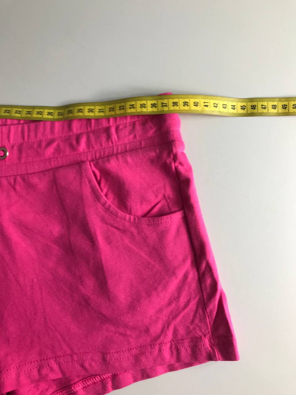 Шорты Incity яркого цвета, визуально на 46 размер