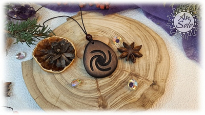 Оберег-капля "Исток" из кедра