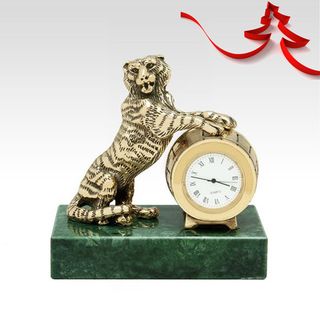 Часы "С тигром" (на камне)