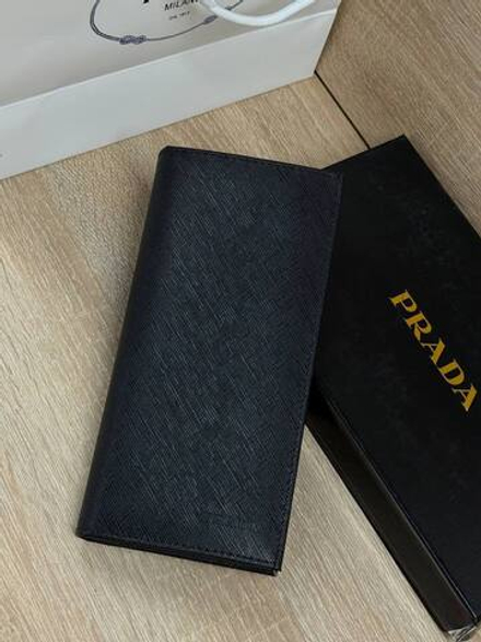 Кошелек Prada