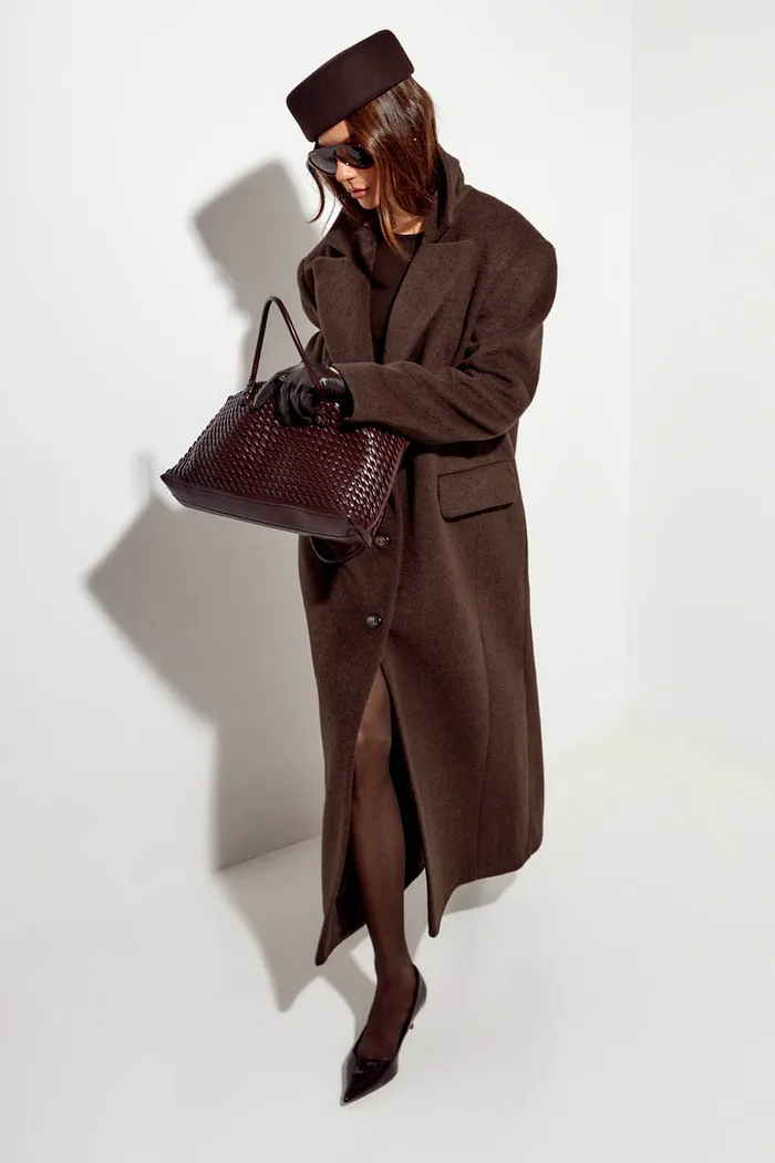 Пальто с шерстью прямого кроя цвета шоколад