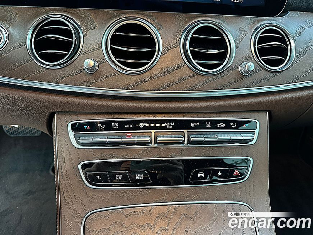 Mercedes-Benz E-Class W213 E300e 4MATIC Exclusive (05.2021)