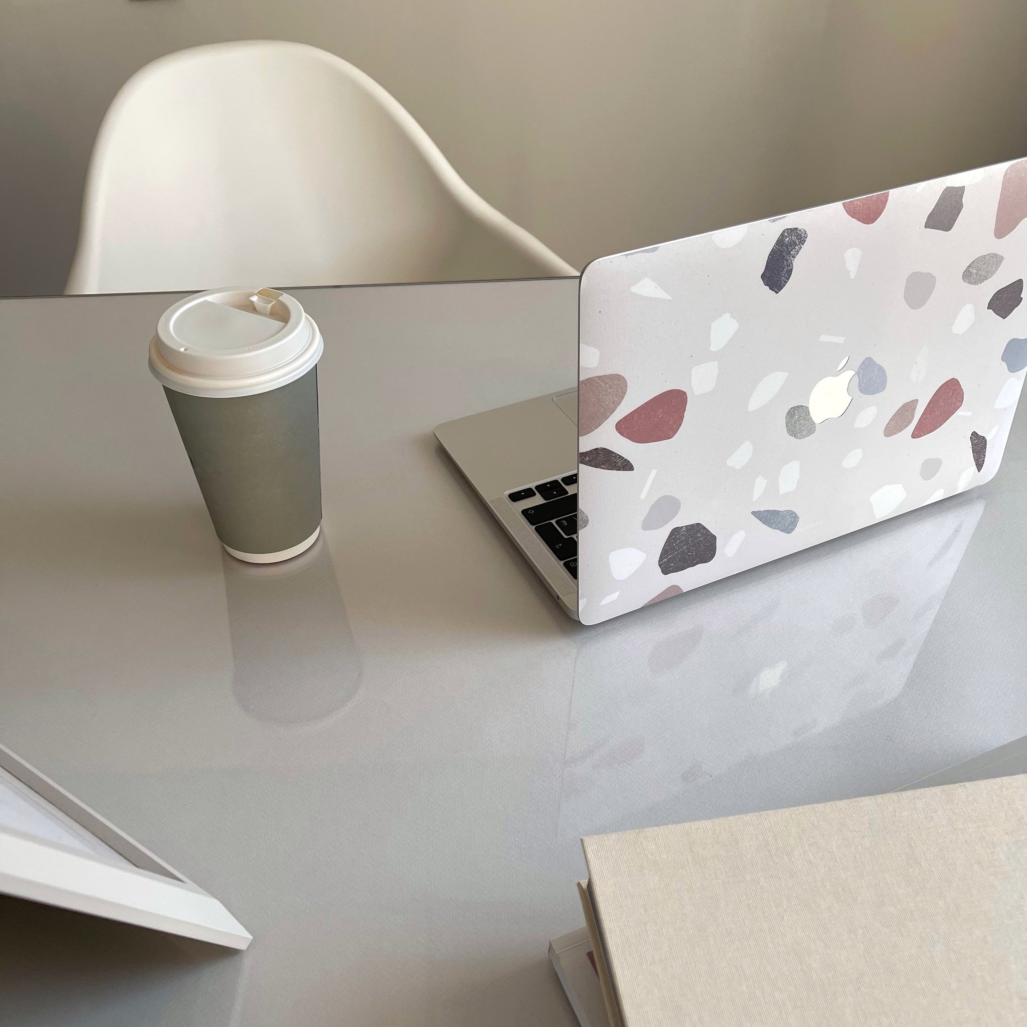 Виниловая наклейка UNIVERSE для MacBook