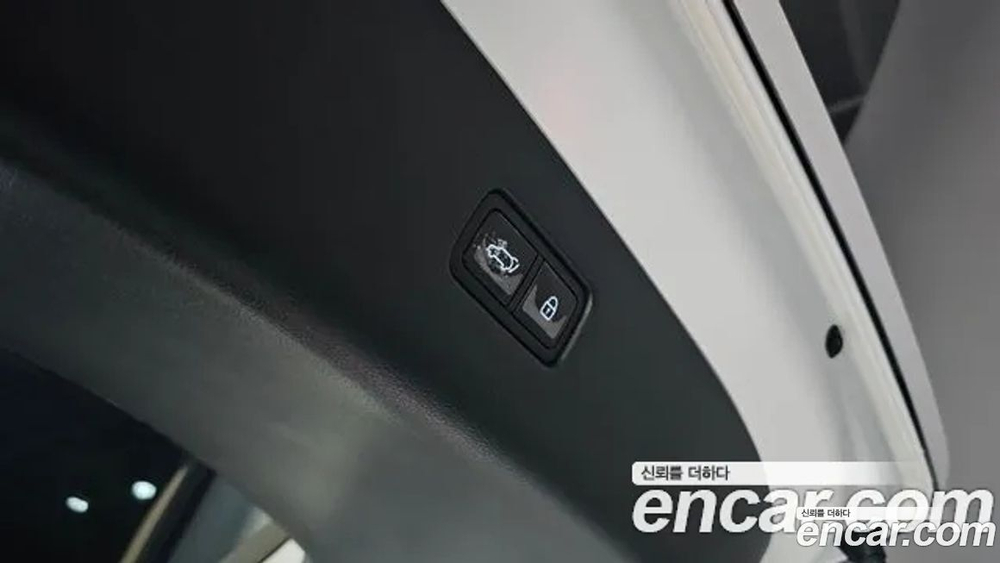 Genesis GV80 2.5T Бензин 2WD (04.2020)