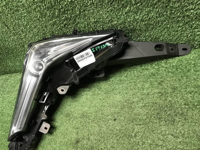 ПТФ правая Lexus LX 3 (2015-2023)