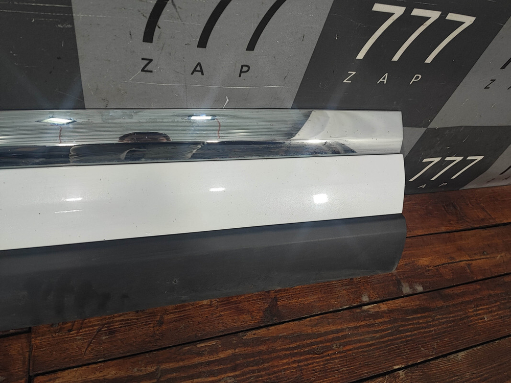 Накладка двери передней левой Chery Tiggo 8 Pro 21-нв Б/У Оригинал 609000051AA