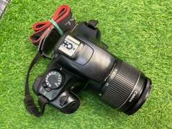 Canon 1100D kit 18-55mm 3.5-5.6 III 7.600 кадров