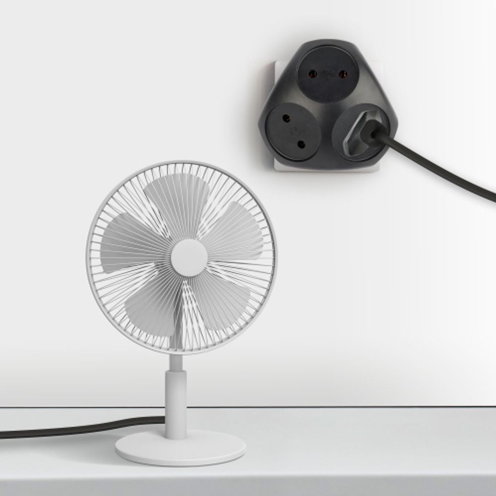 Разветвитель электрический ЭРА SPx-3-B на 3 розетки без заземления 10А черный | Тройники