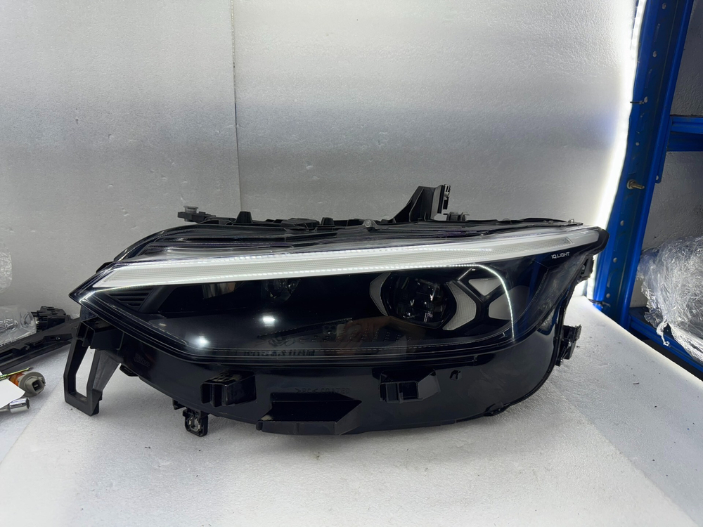 Правая передняя LED фара IQ для Volkswagen ID.7 оригинал