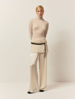 Пояс из вулканической лавы