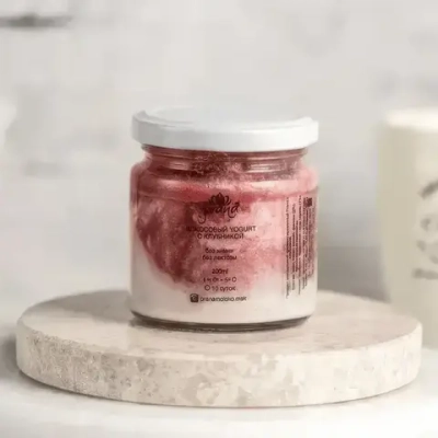 Йогурт кокосовый с клубникой "Prana", 165 г