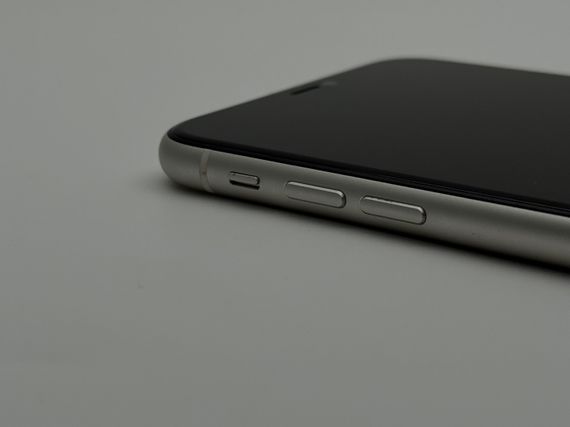 iPhone 11 64Gb White