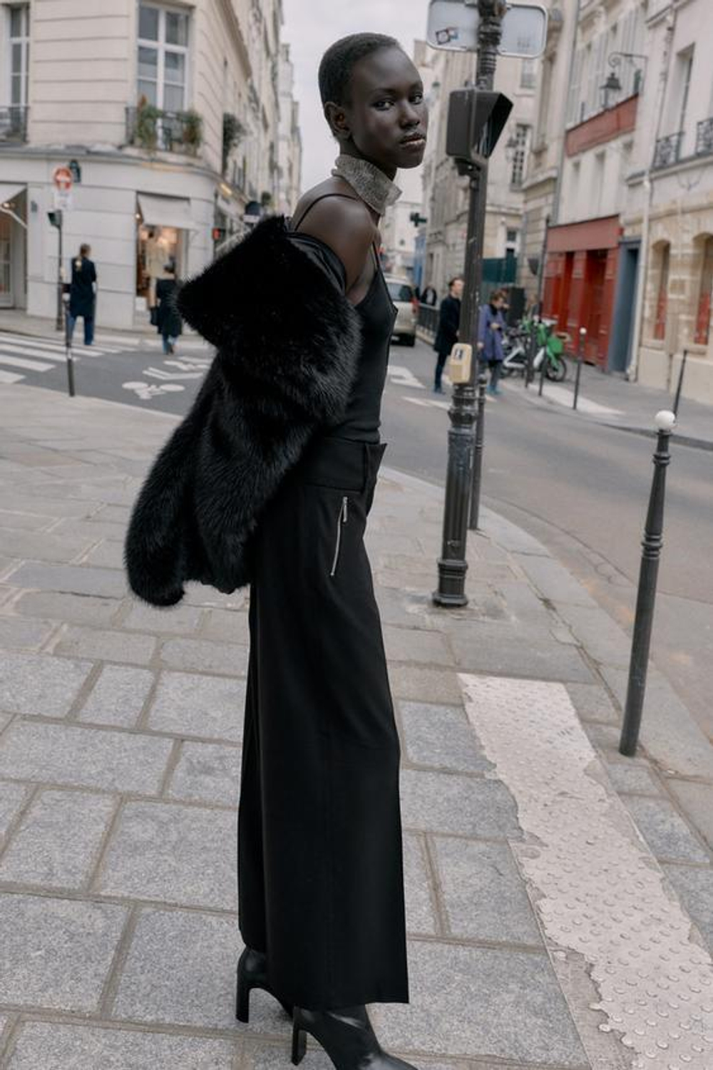 ZARA БРЮКИ С КАРМАНАМИ НА МОЛНИИ, ЧЕРНЫЙ