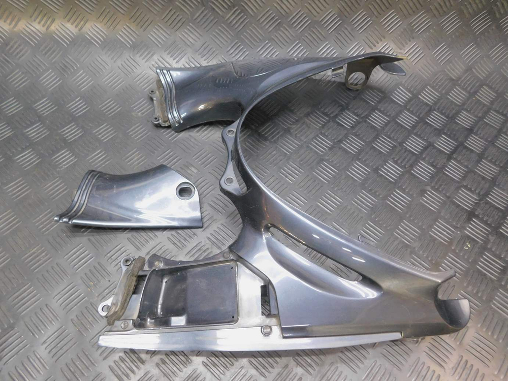 Пластик приборной панели Kawasaki ZZR1100 99 11012-1876A