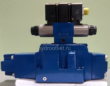 4WRZE25E325-7X/6EG24ETK31/A1D3M - Пропорциональный распределитель  Ду25 со встроенным усилителем (OBE), номинальный расход 325 л/мин, схема E, каналы управления ET - X и Y - внутренние, сигнал управления ± 10 В