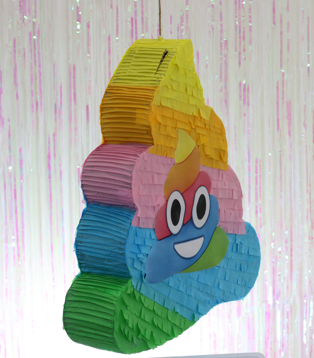 Пиньята забавная Poop Emojis (Какашечка)