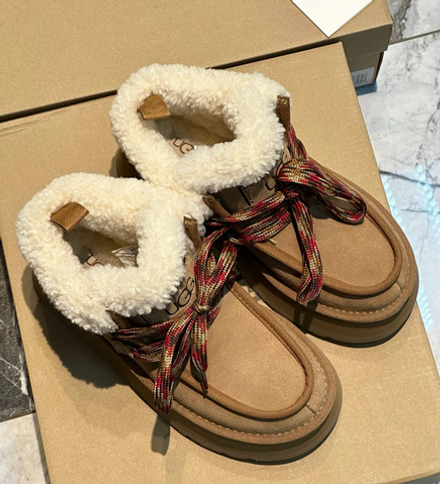 UGG