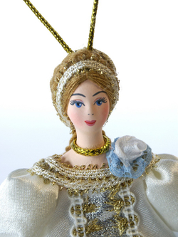 Кукла-подвеска Дама в бальном платье.