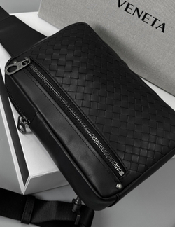 Нагрудная сумка-слинг Bottega Veneta