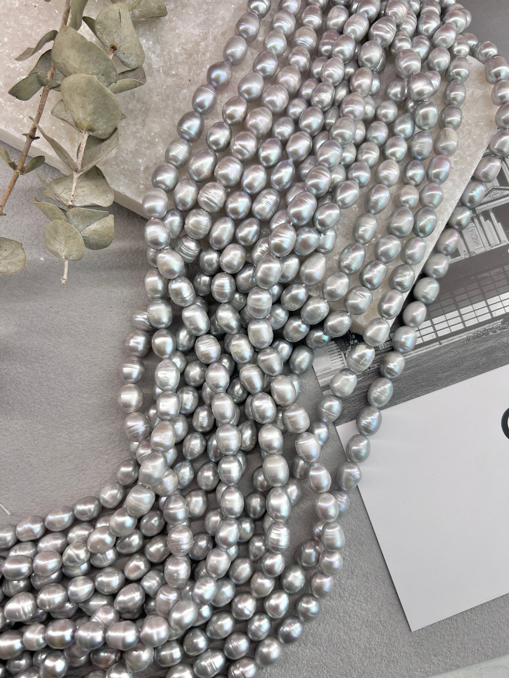 Натуральный барочный жемчуг 7-10 см, серый, нить 36 см