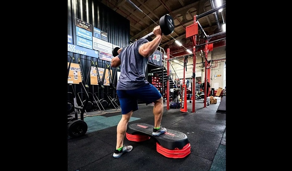 Степ-платформа